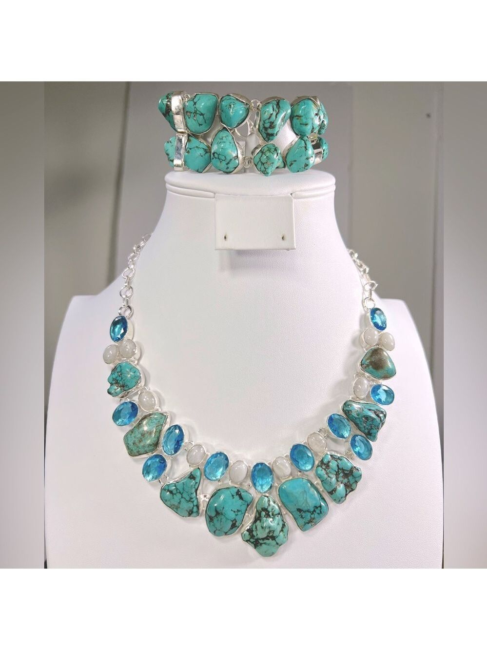 Turquoise Howlite Blue Topaz Moonstone Large Gemstone Necklace & Bracelet Set